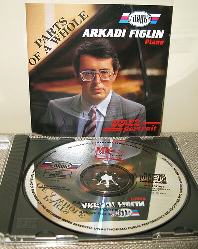 273143083_A.Figlin-partsofawhole(ajazzportrait).JPG.6679fefca8ec3063020e36e58d0183e1.JPG