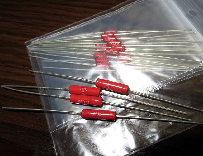 1293035627_PR9372metalfilm-Ni-Chromethinfilm.JPG.fb9b772ed2398550b6439bdd376752b2.JPG