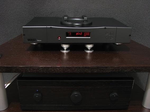rega_s1.jpg.1a46435a0e7a3279c33dd03b40366d4e.jpg