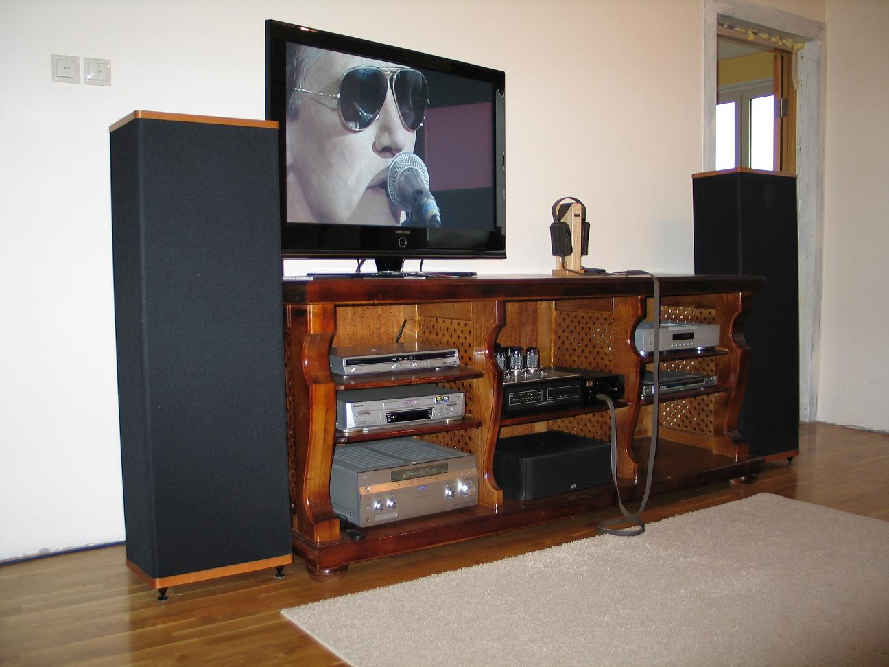post-11415-1219845171.jpg