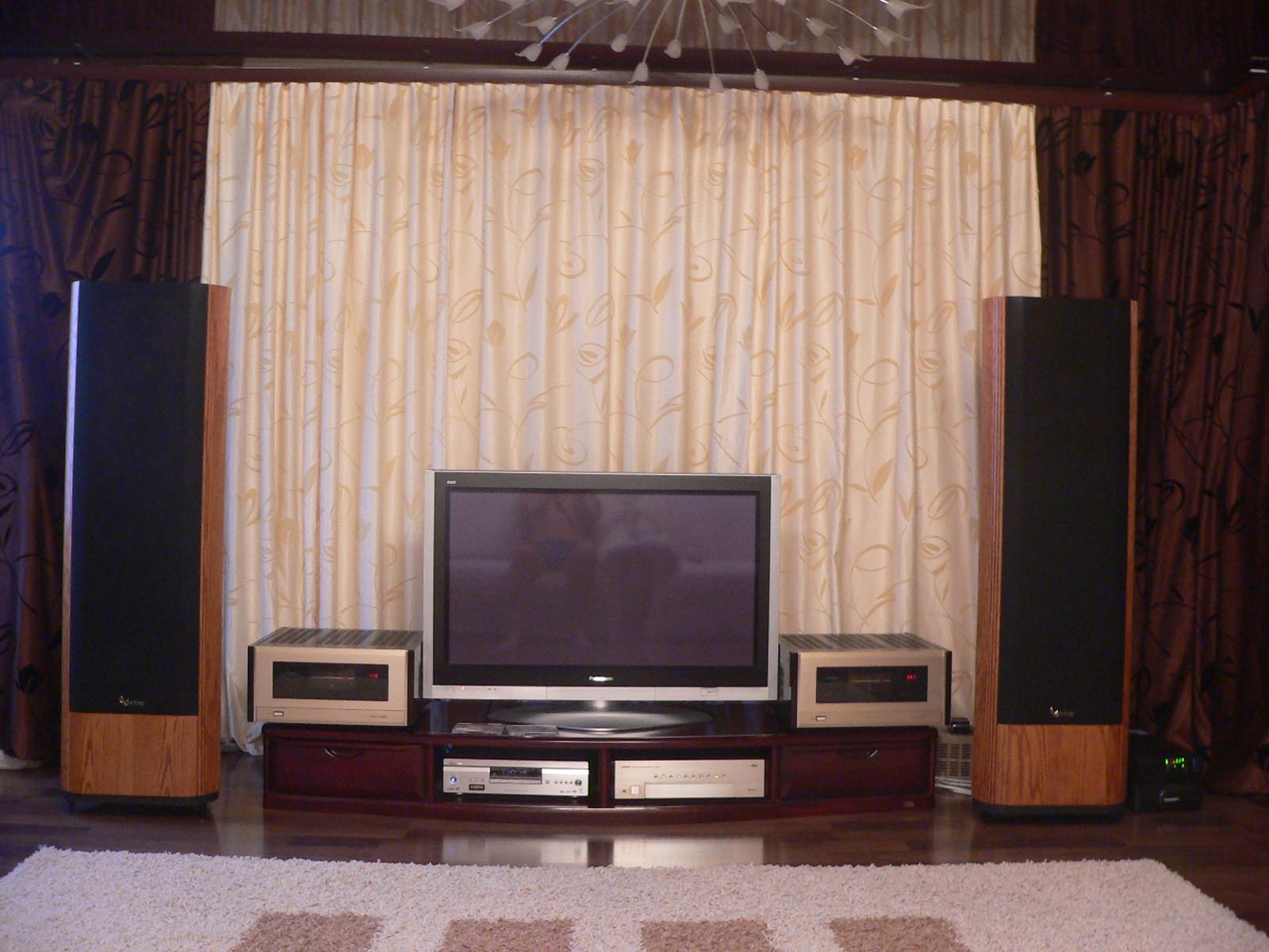 post-19026-1214909165.jpg