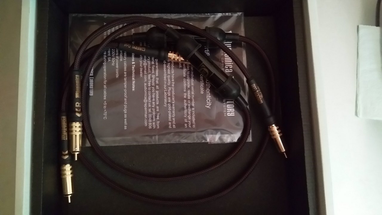 Межблочные кабели Audiomica Beryl gold RCA