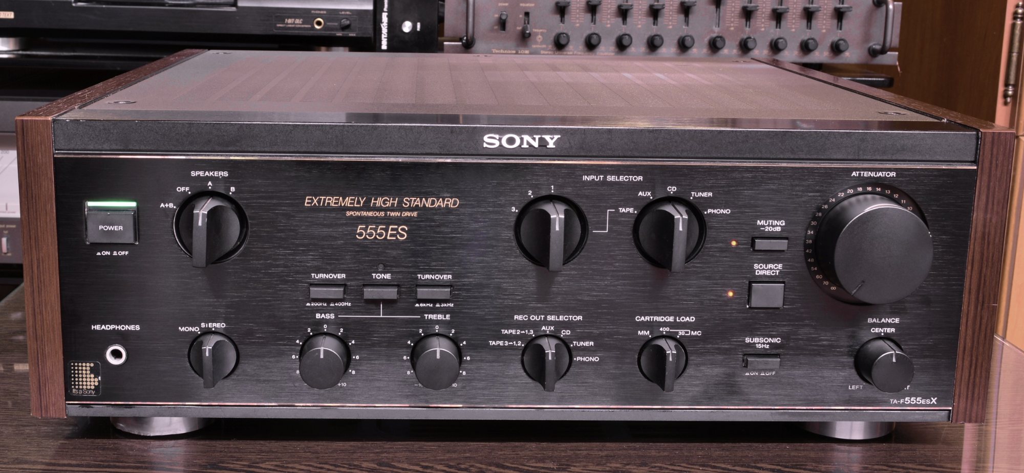 Sony TA-F555ESX усилитель Hi-end. Обслужен.