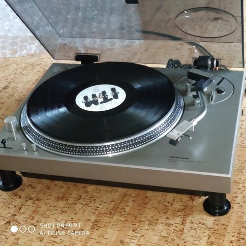 Виниловый проигрыватель Tесhnics SL-1200