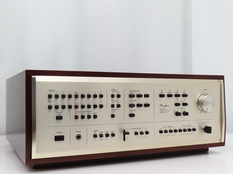 Accuphase C-240 в состоянии нового аппарата 220-240 вольт