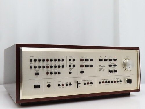 Accuphase C-240 в состоянии нового аппарата 220-240 вольт