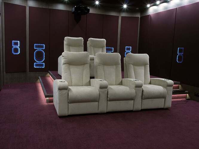 ice-cinema4.jpg.2f8d713623ee83a2b9f0d8d7aa90f288.jpg