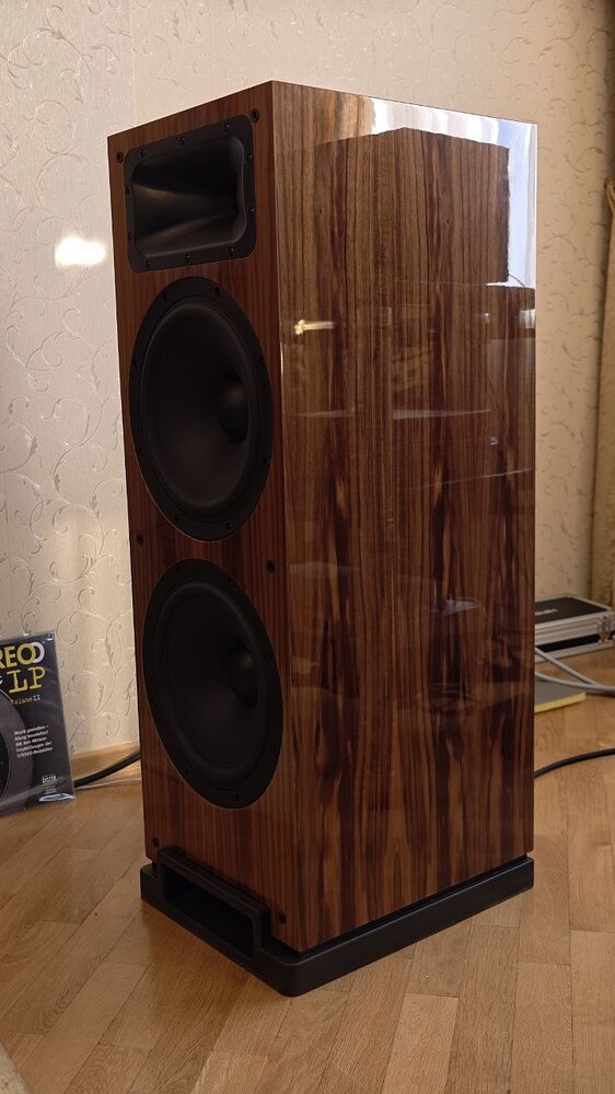 Комната 1110 — Gong-AV и SoundProLab: Brodmann, EMT и MSB, AirTech на Audio Analogue, PBN Montana на darTZeel