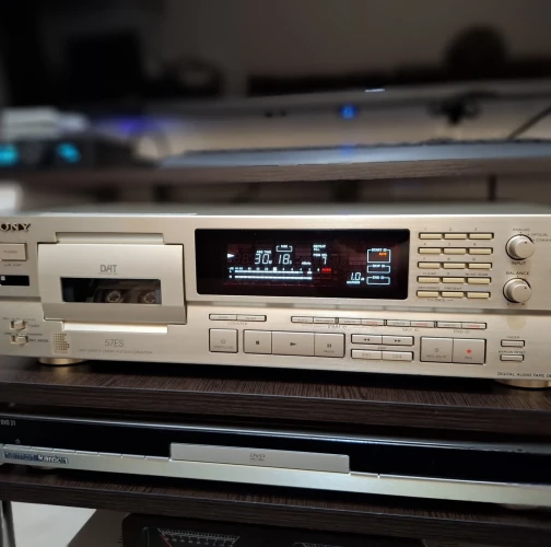 Sony, Dtc 57ES