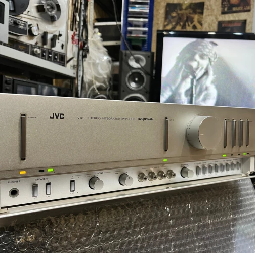 JVC, Ax 5