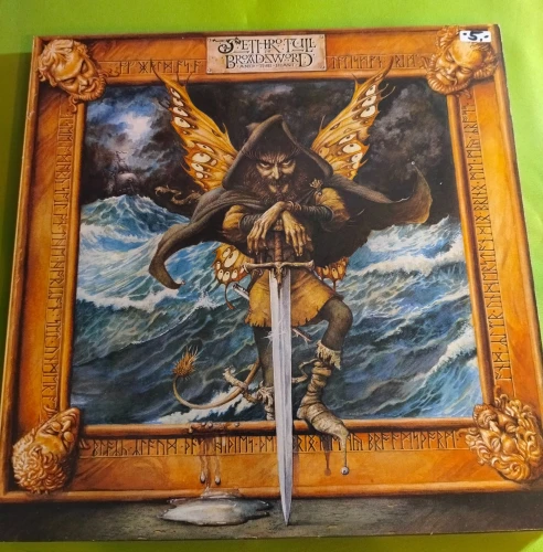 JETHRO TULL "The Broadsword And The Beast" 1982
