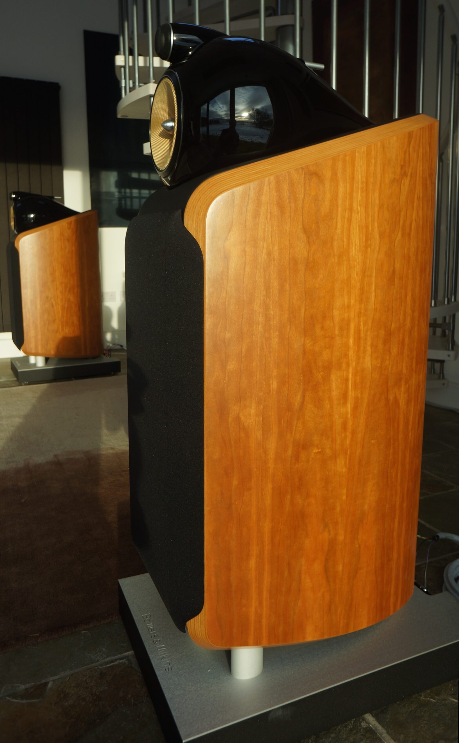 Колонки Bowers & Wilkins 800 Diamond в жилой комнате